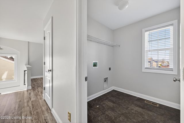 5609 Red Crested Way, Louisville, KY 40218