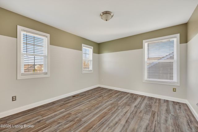 5609 Red Crested Way, Louisville, KY 40218