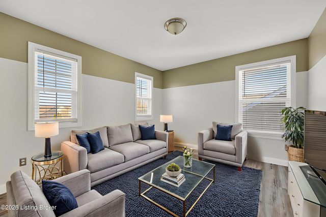 5609 Red Crested Way, Louisville, KY 40218