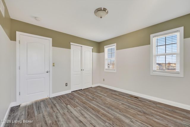 5609 Red Crested Way, Louisville, KY 40218