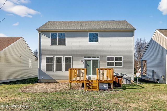 5609 Red Crested Way, Louisville, KY 40218