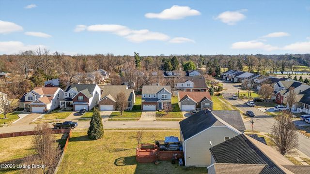 5609 Red Crested Way, Louisville, KY 40218
