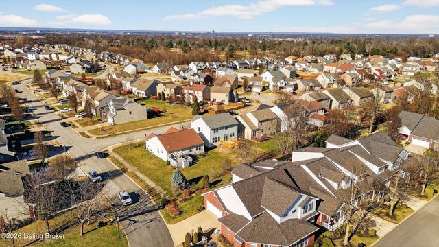 5609 Red Crested Way, Louisville, KY 40218