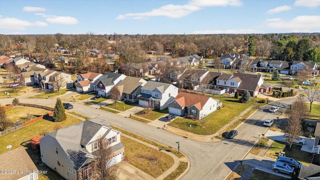 5609 Red Crested Way, Louisville, KY 40218