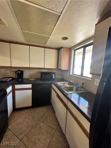 2080 Karen Avenue 50, Las Vegas, NV 89169