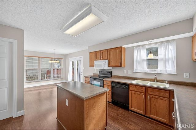 1055 Treeshade Drive, St Peters, MO 63376