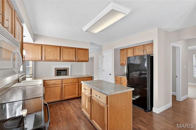 1055 Treeshade Drive, St Peters, MO 63376