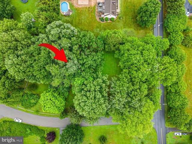 102 WESTVIEW DR, Lincoln University, PA 19352