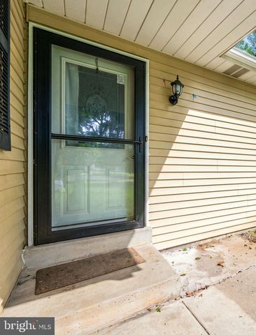 102 WESTVIEW DR, Lincoln University, PA 19352