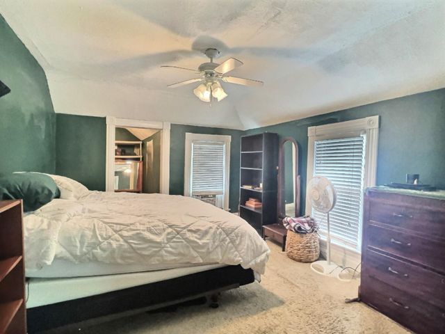 400 E 1st St, Newton, KS 67114