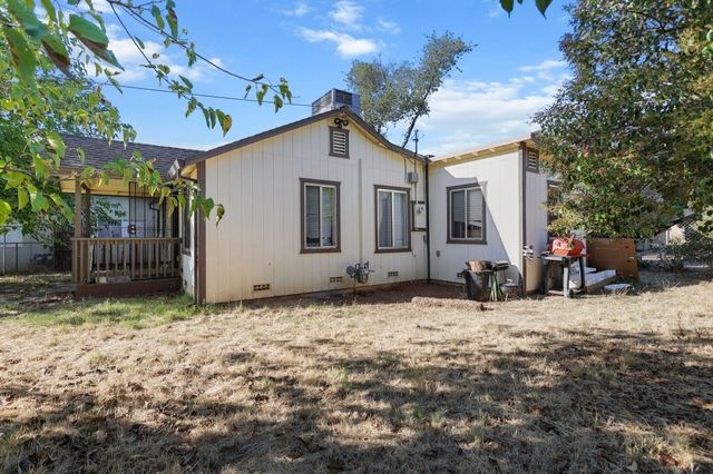 2820 Alfreda Way, Redding, CA 96002