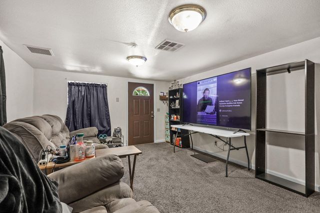 2820 Alfreda Way, Redding, CA 96002