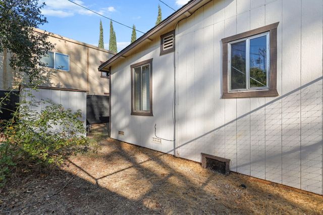 2820 Alfreda Way, Redding, CA 96002