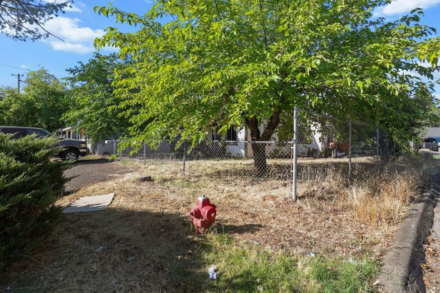 2820 Alfreda Way, Redding, CA 96002