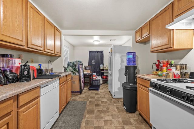 2820 Alfreda Way, Redding, CA 96002