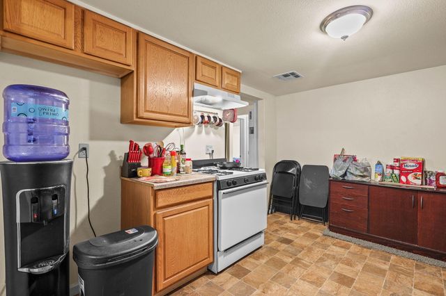 2820 Alfreda Way, Redding, CA 96002