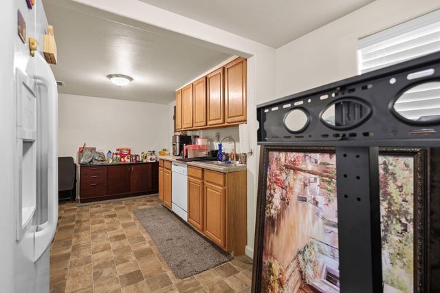 2820 Alfreda Way, Redding, CA 96002