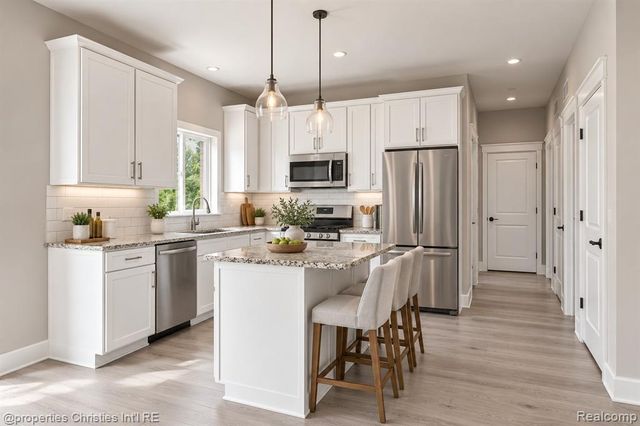 23265 Waterview Drive, New Boston, MI 48164