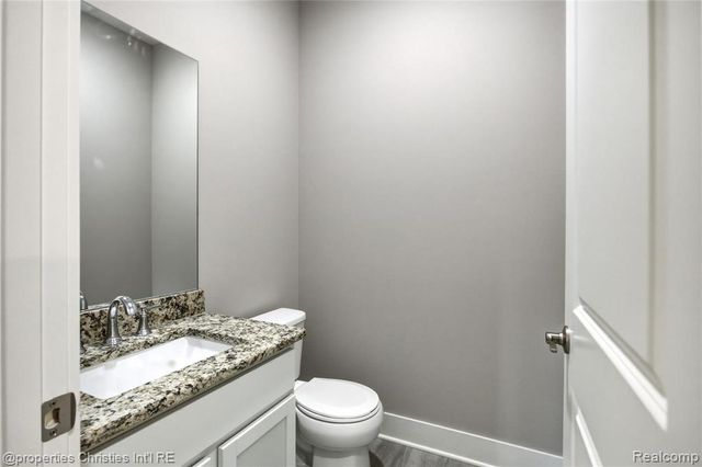 23265 Waterview Drive, New Boston, MI 48164