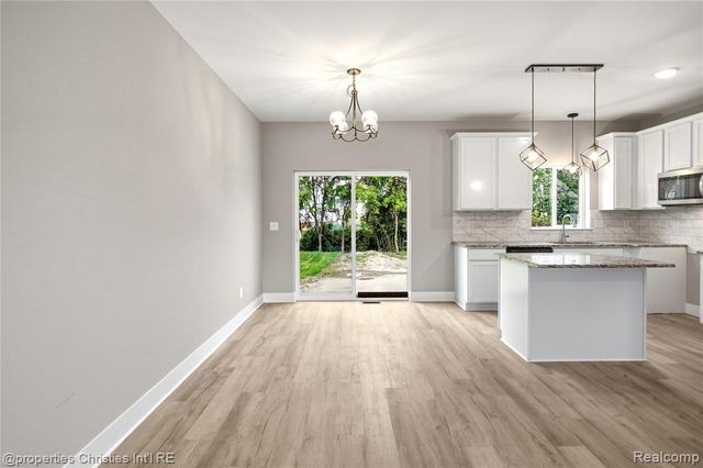 23265 Waterview Drive, New Boston, MI 48164