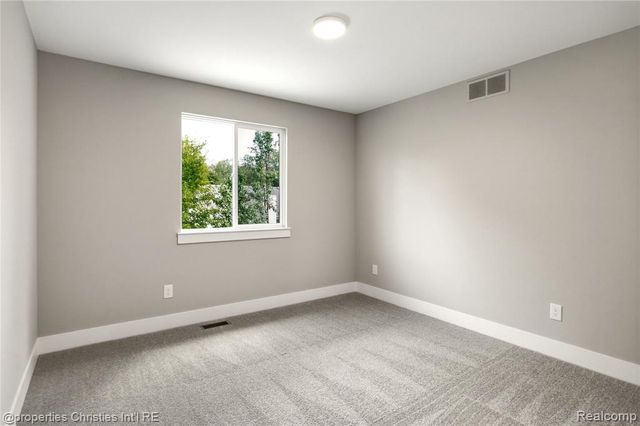 23265 Waterview Drive, New Boston, MI 48164