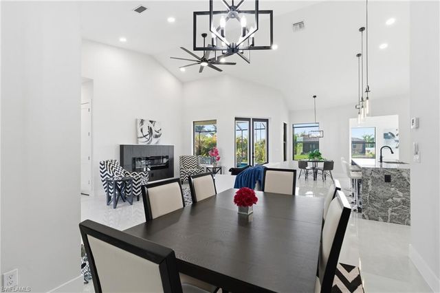 2000 SW 30th TER, Cape Coral, FL 33914