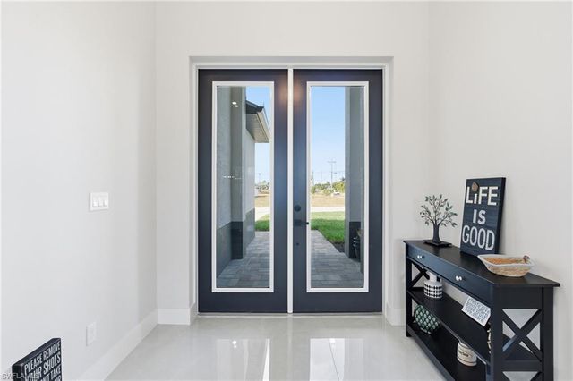 2000 SW 30th TER, Cape Coral, FL 33914