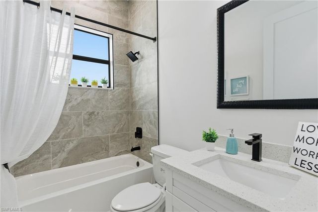 2000 SW 30th TER, Cape Coral, FL 33914