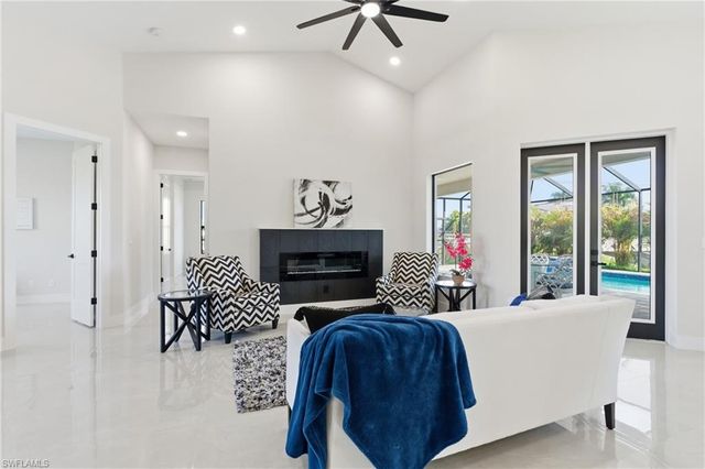 2000 SW 30th TER, Cape Coral, FL 33914