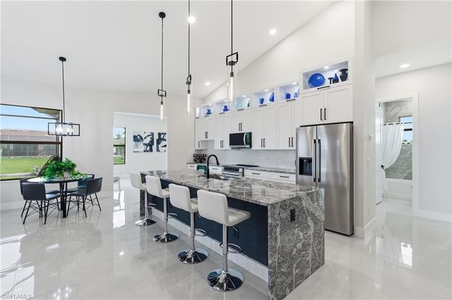 2000 SW 30th TER, Cape Coral, FL 33914