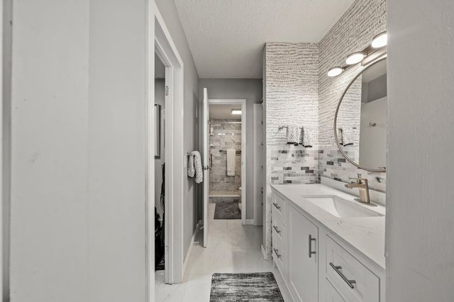 336 Golfview Road 614, North Palm Beach, FL 33408