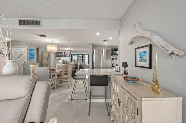 336 Golfview Road 614, North Palm Beach, FL 33408