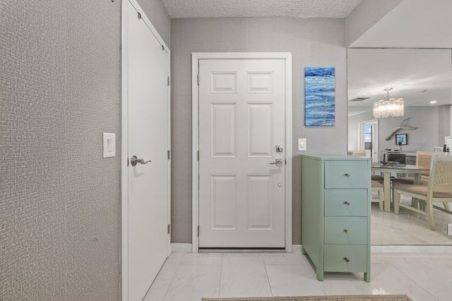 336 Golfview Road 614, North Palm Beach, FL 33408