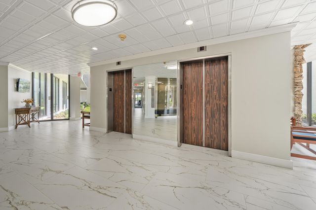 336 Golfview Road 614, North Palm Beach, FL 33408