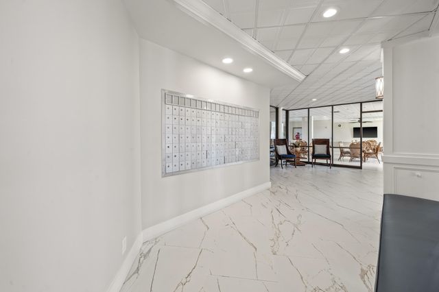 336 Golfview Road 614, North Palm Beach, FL 33408