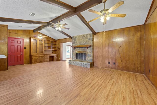 1006 S Clark Road, Cedar Hill, TX 75104