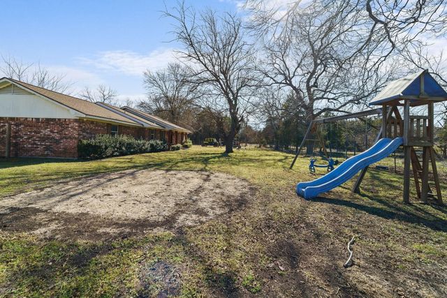 1006 S Clark Road, Cedar Hill, TX 75104