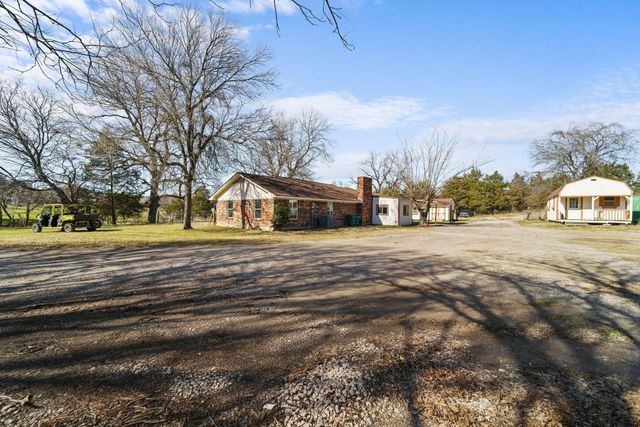 1006 S Clark Road, Cedar Hill, TX 75104