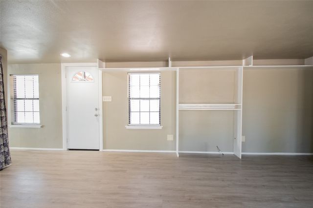 1281 Hickory Hills Drive, Murchison, TX 75778