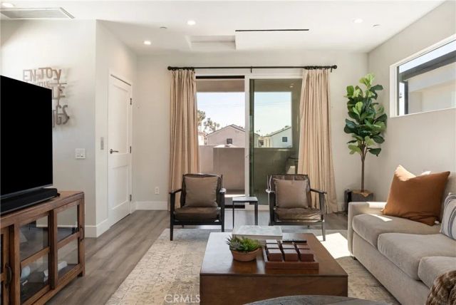 624 14th Street, Huntington Beach, CA 92648