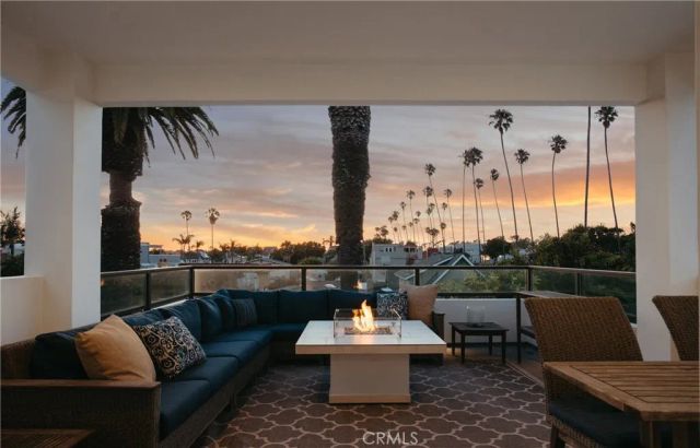 624 14th Street, Huntington Beach, CA 92648