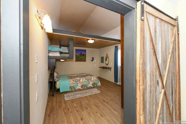 800 County Road 4670, Dilley, TX 78017