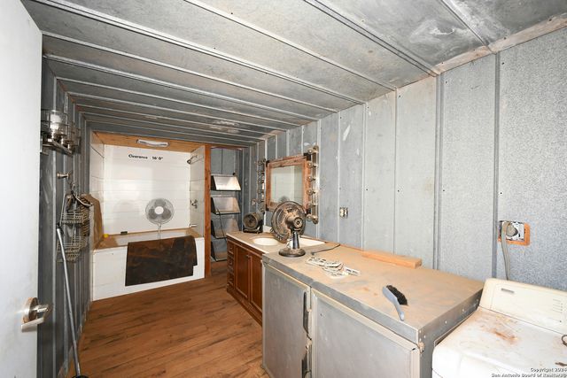 800 County Road 4670, Dilley, TX 78017