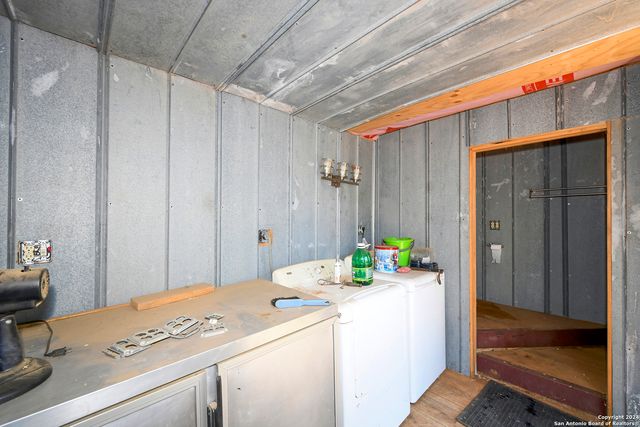 800 County Road 4670, Dilley, TX 78017