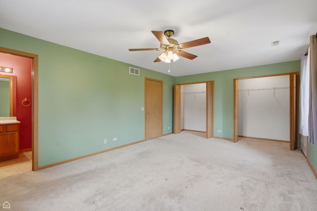 490 Westwood Court D, Crystal Lake, IL 60014