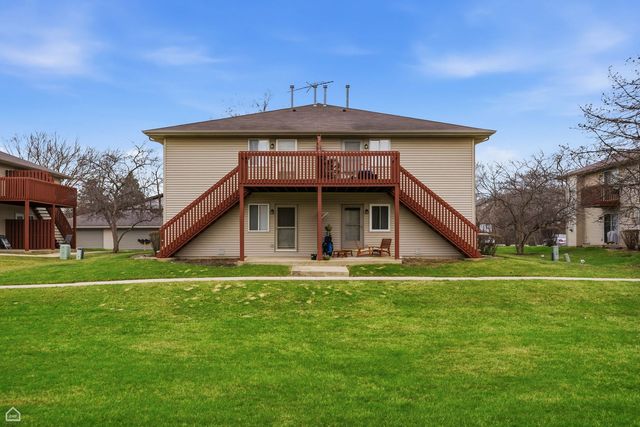 490 Westwood Court D, Crystal Lake, IL 60014