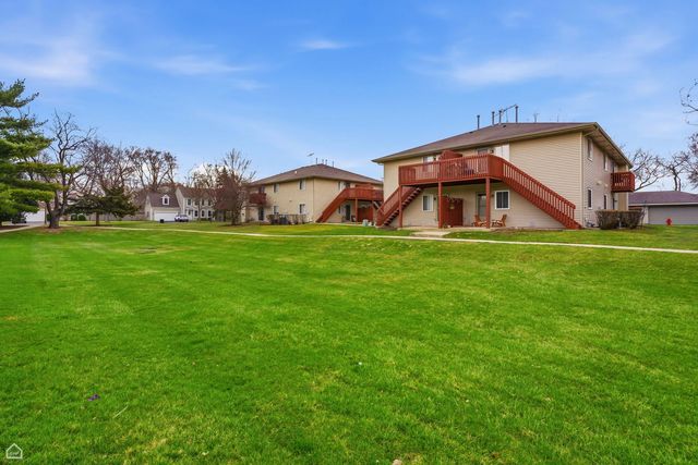 490 Westwood Court D, Crystal Lake, IL 60014