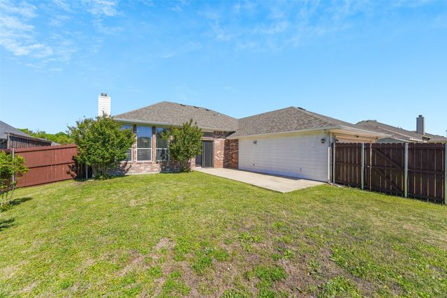 2124 Hickory Ridge Drive, Mesquite, TX 75181
