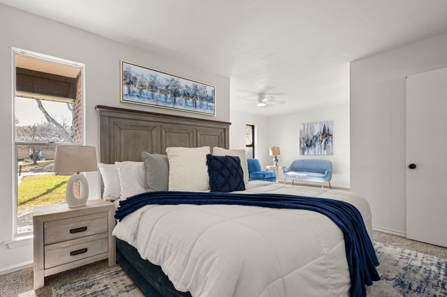 310 E Springdale Lane, Grand Prairie, TX 75052