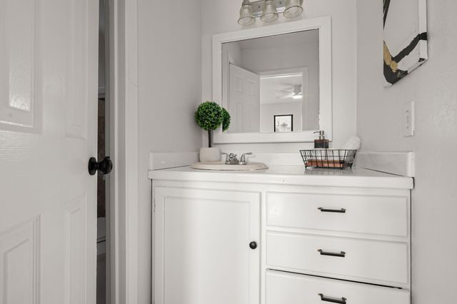 310 E Springdale Lane, Grand Prairie, TX 75052